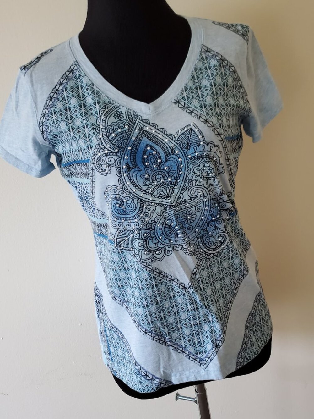 Style & Co. Front Print Rhinestone Knit Top Tee Shirt